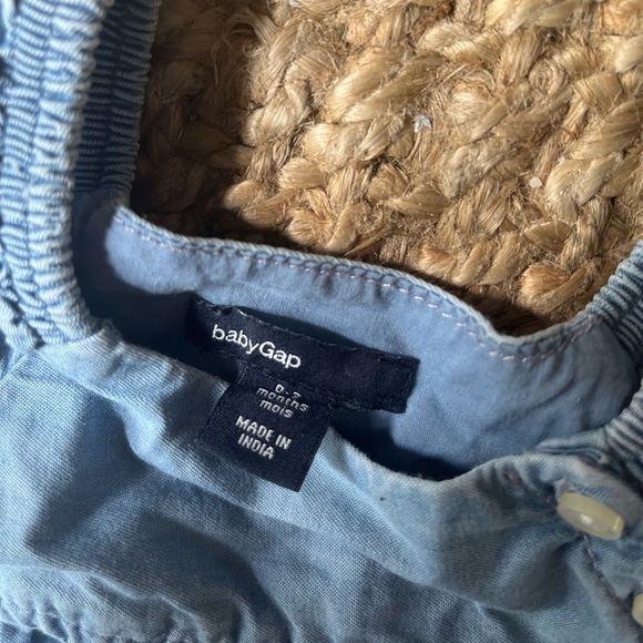 ❄️baby gap eyelet dress - Picture 2 of 8